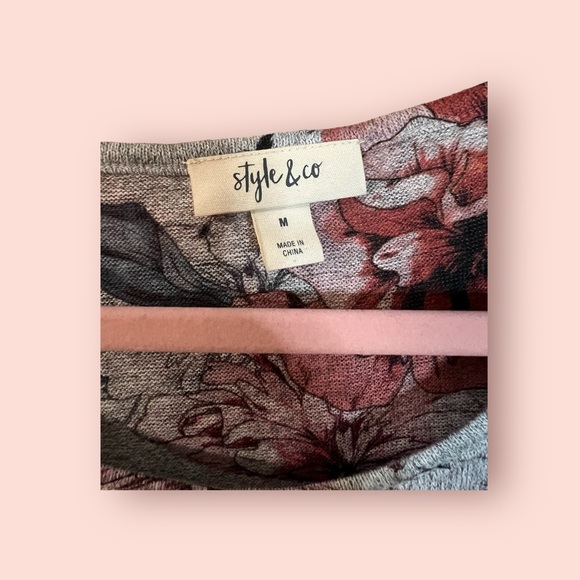 A lovely top by Style & Co in size medium - Picture 4 of 6